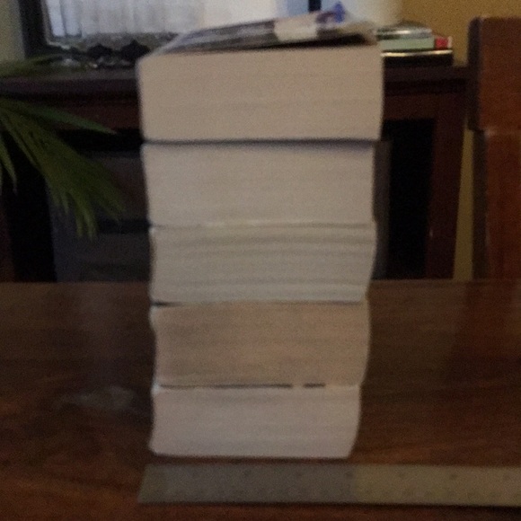 Robert Jordan (Lot of 5) WHEEL OF TIME used books TOR paperbacks # 1, 2, 3, 4, 7 - Picture 4 of 13